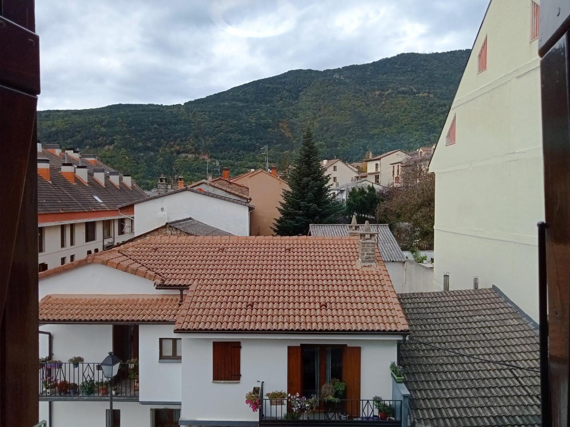 Apartamentos Valle de Tena - Biescas Exterior foto